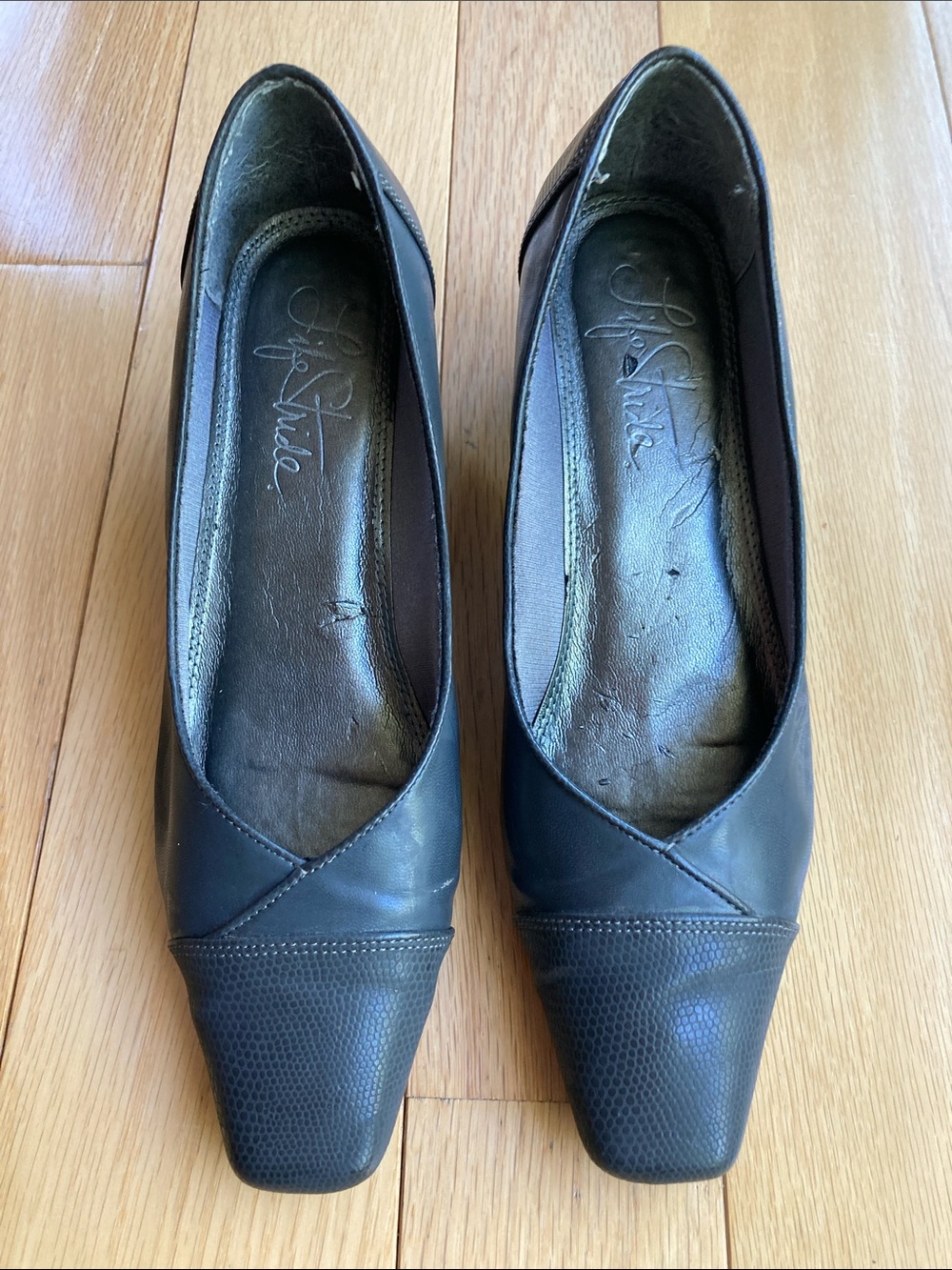 Womens Life Stride Dark Gray Pump Shoes 7.5